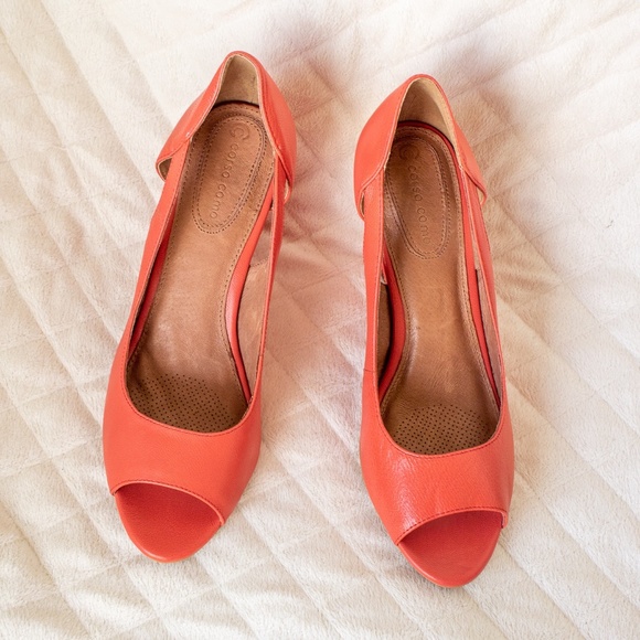 Corso Como 'Smith' Peep Toe Wedge Heel - Picture 3 of 5